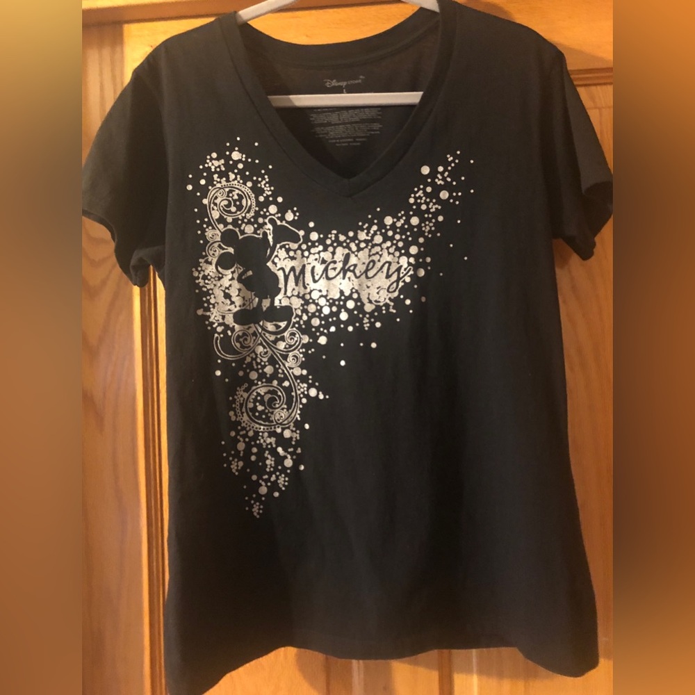 Disney SS V-Neck Graphic Tee Black with Silver Size L